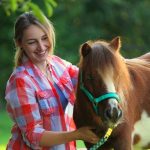 Profilbild von Sascha Nicole Seeger - Energetische Pferdeosteopathie